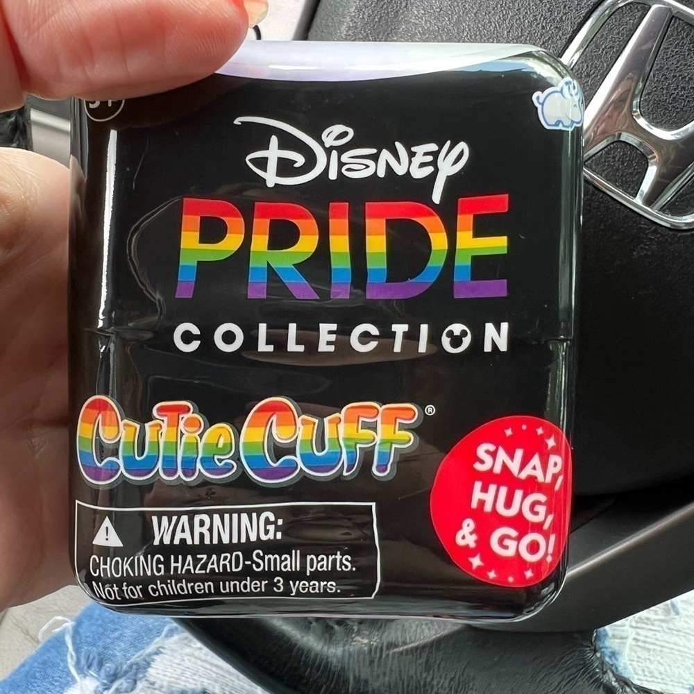 COPY - NWT Disney Pride Collection Cutie Cuff. Snap, Hug & Go. Minnie Mouse